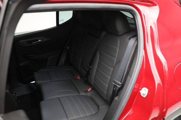 New 2024 Alfa Romeo Tonale Veloce for sale $52,790 at Alfa Romeo of Greenwich in Greenwich CT 06830 28
