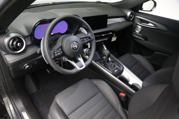New 2024 Alfa Romeo Tonale Veloce for sale Call for price at Alfa Romeo of Greenwich in Greenwich CT 06830 25