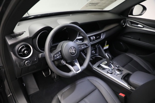 New 2024 Alfa Romeo Stelvio Ti for sale $53,330 at Alfa Romeo of Greenwich in Greenwich CT 06830 21