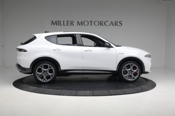 New 2024 Alfa Romeo Tonale Veloce for sale $55,290 at Alfa Romeo of Greenwich in Greenwich CT 06830 12