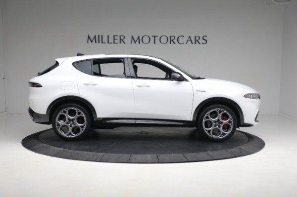 New 2024 Alfa Romeo Tonale Veloce for sale $55,290 at Alfa Romeo of Greenwich in Greenwich CT 06830 13