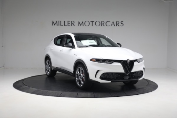 New 2024 Alfa Romeo Tonale Veloce for sale $55,290 at Alfa Romeo of Greenwich in Greenwich CT 06830 16