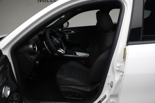 New 2024 Alfa Romeo Tonale Veloce for sale $55,290 at Alfa Romeo of Greenwich in Greenwich CT 06830 20