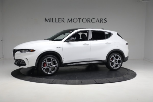 New 2024 Alfa Romeo Tonale Veloce for sale $55,290 at Alfa Romeo of Greenwich in Greenwich CT 06830 3