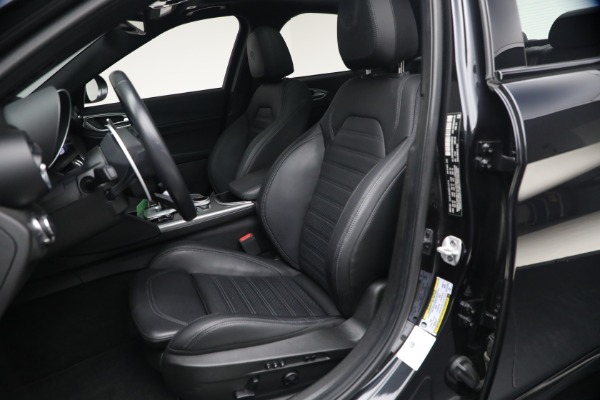 Used 2024 Alfa Romeo Giulia Veloce for sale Call for price at Alfa Romeo of Greenwich in Greenwich CT 06830 15