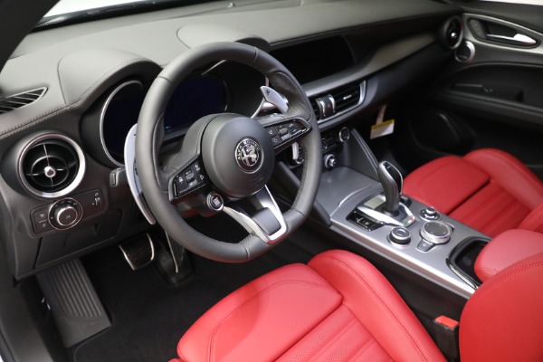 New 2024 Alfa Romeo Stelvio Veloce for sale Sold at Alfa Romeo of Greenwich in Greenwich CT 06830 25