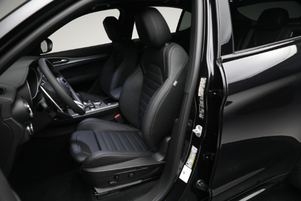 New 2024 Alfa Romeo Stelvio Veloce for sale $57,305 at Alfa Romeo of Greenwich in Greenwich CT 06830 23