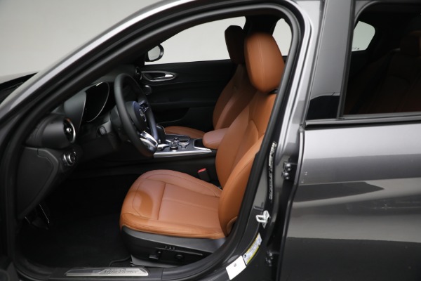 New 2024 Alfa Romeo Giulia Ti for sale $54,845 at Alfa Romeo of Greenwich in Greenwich CT 06830 25