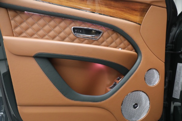 Used 2022 Bentley Bentayga Speed for sale Call for price at Alfa Romeo of Greenwich in Greenwich CT 06830 26
