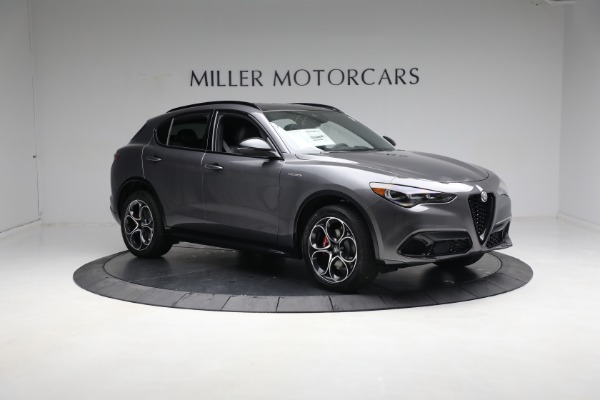 New 2024 Alfa Romeo Stelvio Veloce for sale $56,605 at Alfa Romeo of Greenwich in Greenwich CT 06830 17