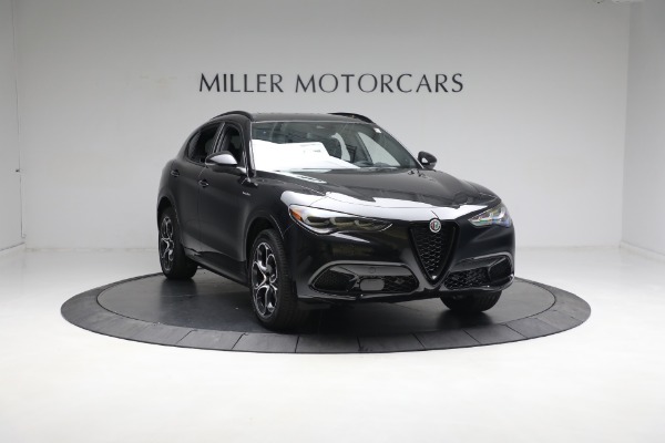 New 2024 Alfa Romeo Stelvio Veloce for sale $57,305 at Alfa Romeo of Greenwich in Greenwich CT 06830 17