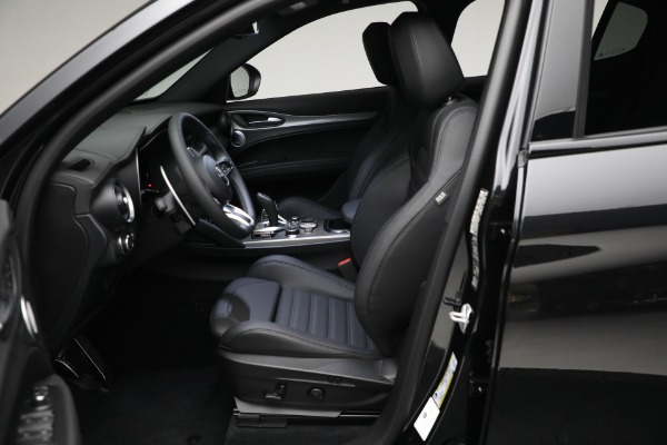 New 2024 Alfa Romeo Stelvio Veloce for sale $57,305 at Alfa Romeo of Greenwich in Greenwich CT 06830 20