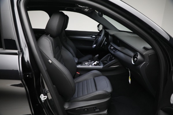New 2024 Alfa Romeo Stelvio Veloce for sale $57,305 at Alfa Romeo of Greenwich in Greenwich CT 06830 21
