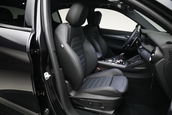 New 2024 Alfa Romeo Stelvio Veloce for sale $57,305 at Alfa Romeo of Greenwich in Greenwich CT 06830 23