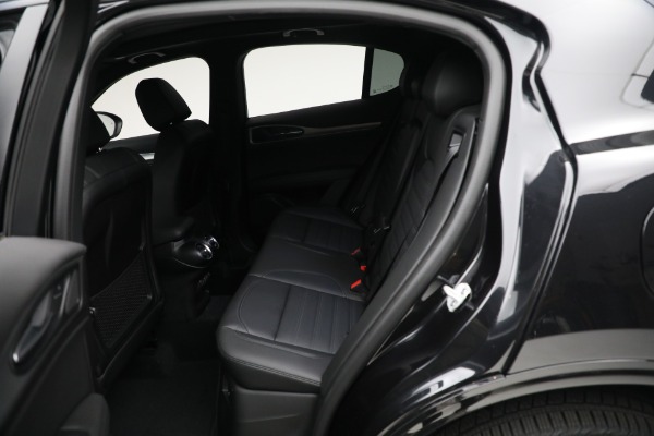 New 2024 Alfa Romeo Stelvio Veloce for sale $57,305 at Alfa Romeo of Greenwich in Greenwich CT 06830 24