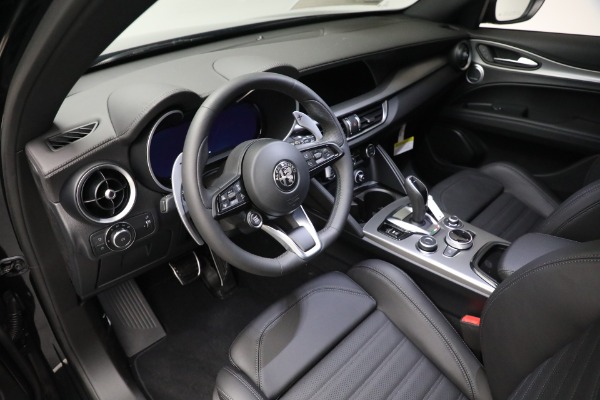 New 2024 Alfa Romeo Stelvio Veloce for sale $57,305 at Alfa Romeo of Greenwich in Greenwich CT 06830 28