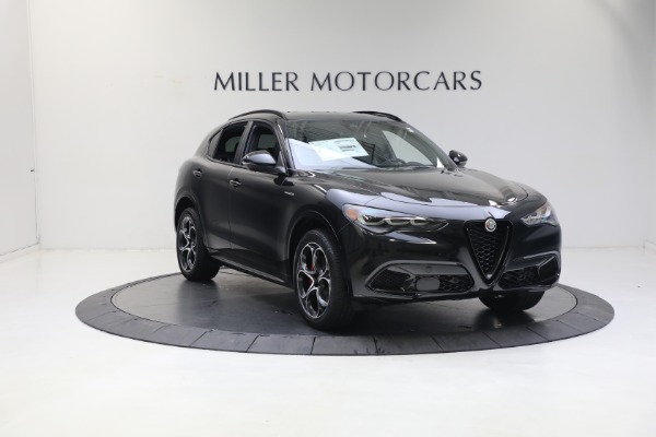 New 2024 Alfa Romeo Stelvio Veloce for sale $54,380 at Alfa Romeo of Greenwich in Greenwich CT 06830 17
