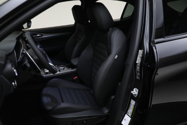 New 2024 Alfa Romeo Stelvio Veloce for sale $54,380 at Alfa Romeo of Greenwich in Greenwich CT 06830 23