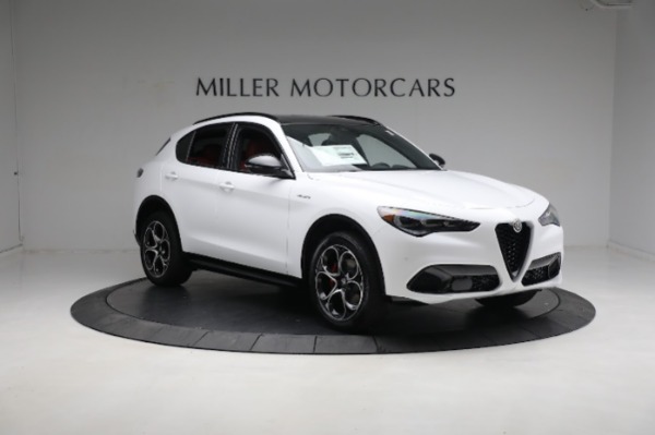 New 2024 Alfa Romeo Stelvio Veloce for sale $56,695 at Alfa Romeo of Greenwich in Greenwich CT 06830 19