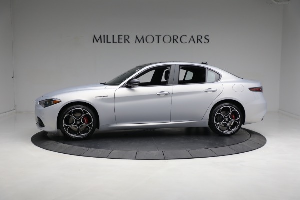 New 2024 Alfa Romeo Giulia Competizione for sale $58,160 at Alfa Romeo of Greenwich in Greenwich CT 06830 4