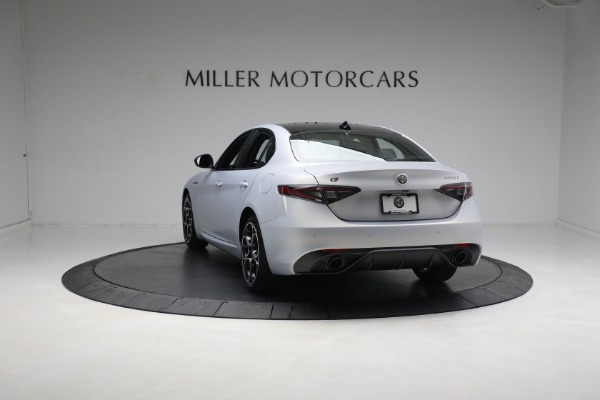 New 2024 Alfa Romeo Giulia Competizione for sale $58,160 at Alfa Romeo of Greenwich in Greenwich CT 06830 9