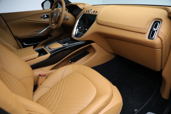 Used 2024 Aston Martin DBX for sale $189,900 at Alfa Romeo of Greenwich in Greenwich CT 06830 25