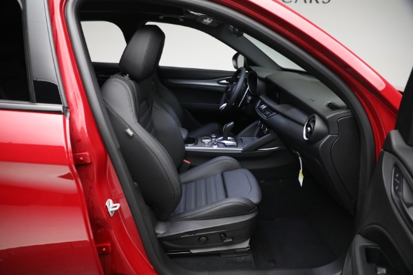 New 2024 Alfa Romeo Stelvio Veloce for sale $54,220 at Alfa Romeo of Greenwich in Greenwich CT 06830 25