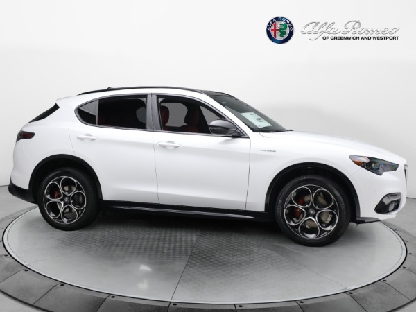 New 2024 Alfa Romeo Stelvio Veloce for sale $57,395 at Alfa Romeo of Greenwich in Greenwich CT 06830 17