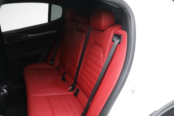 New 2024 Alfa Romeo Stelvio Veloce for sale $56,695 at Alfa Romeo of Greenwich in Greenwich CT 06830 28