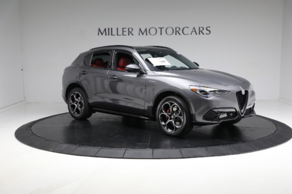 New 2024 Alfa Romeo Stelvio Veloce for sale $58,055 at Alfa Romeo of Greenwich in Greenwich CT 06830 24