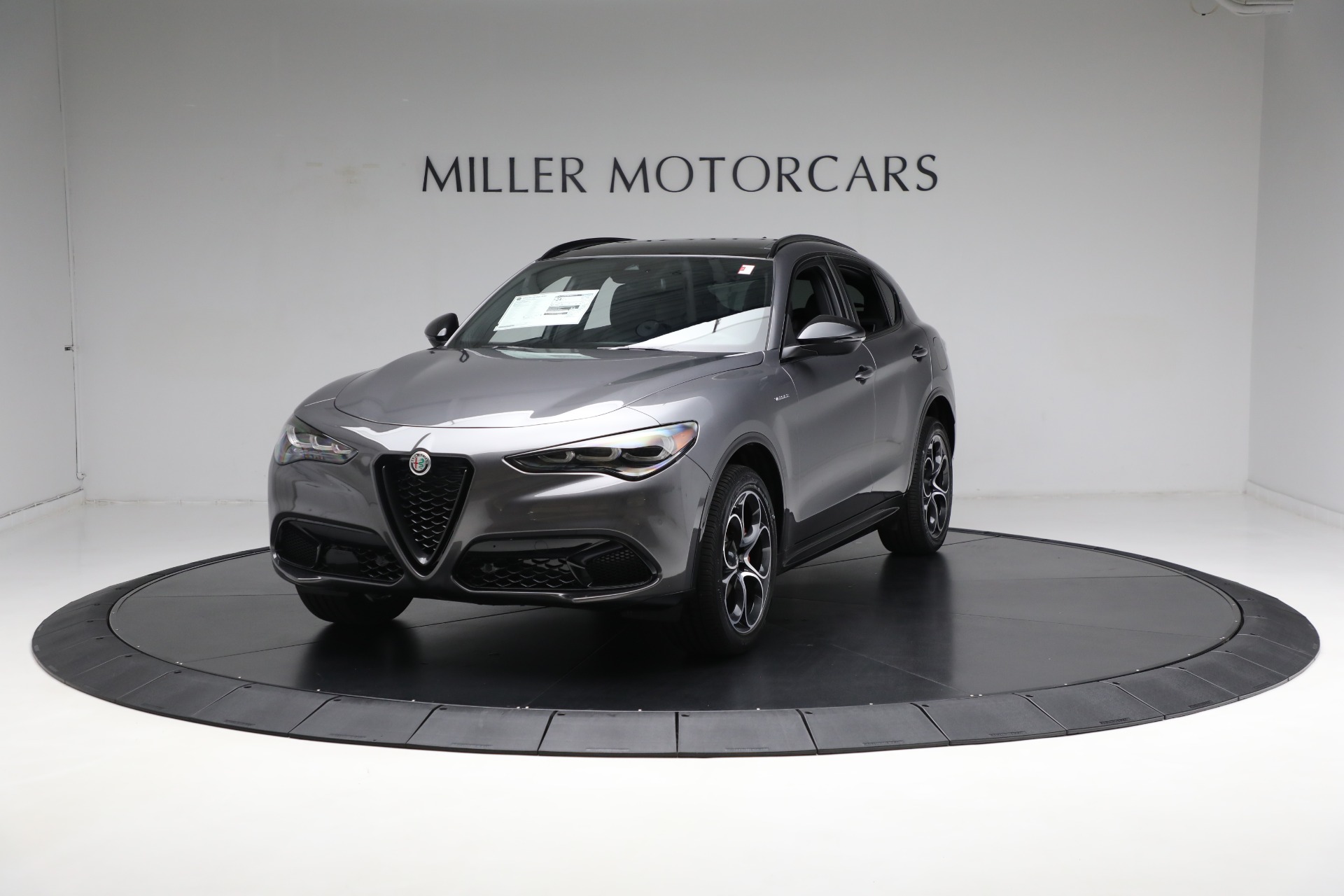 New 2024 Alfa Romeo Stelvio Veloce for sale $58,055 at Alfa Romeo of Greenwich in Greenwich CT 06830 1