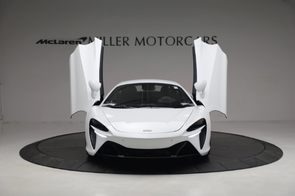 New 2023 McLaren Artura for sale Call for price at Alfa Romeo of Greenwich in Greenwich CT 06830 13