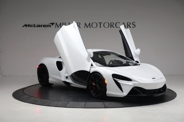 New 2023 McLaren Artura for sale Call for price at Alfa Romeo of Greenwich in Greenwich CT 06830 17