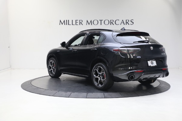 New 2024 Alfa Romeo Stelvio Veloce for sale $54,380 at Alfa Romeo of Greenwich in Greenwich CT 06830 5