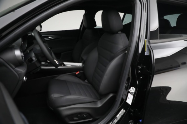 New 2024 Alfa Romeo Tonale Ti for sale Sold at Alfa Romeo of Greenwich in Greenwich CT 06830 24