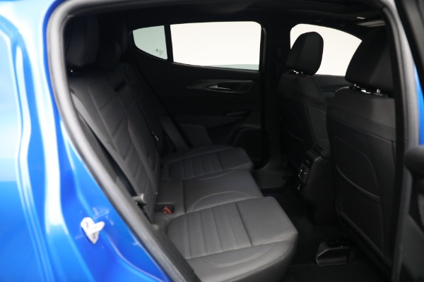 New 2024 Alfa Romeo Tonale Veloce for sale $57,800 at Alfa Romeo of Greenwich in Greenwich CT 06830 27