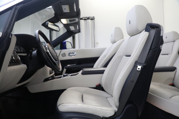 Used 2017 Rolls-Royce Dawn for sale $248,900 at Alfa Romeo of Greenwich in Greenwich CT 06830 26