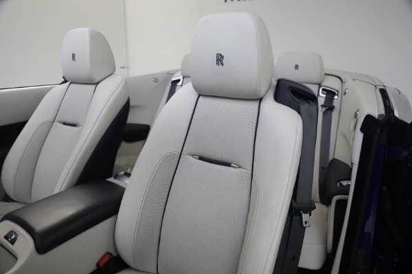 Used 2017 Rolls-Royce Dawn for sale $248,900 at Alfa Romeo of Greenwich in Greenwich CT 06830 27