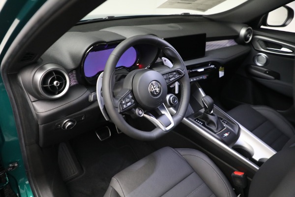 New 2024 Alfa Romeo Tonale Veloce for sale $57,490 at Alfa Romeo of Greenwich in Greenwich CT 06830 26