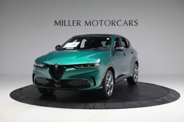 New 2024 Alfa Romeo Tonale Veloce for sale $57,490 at Alfa Romeo of Greenwich in Greenwich CT 06830 1
