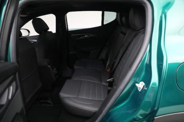 New 2024 Alfa Romeo Tonale Veloce for sale $59,340 at Alfa Romeo of Greenwich in Greenwich CT 06830 22