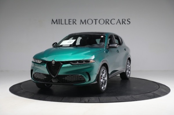 New 2024 Alfa Romeo Tonale Veloce for sale $59,340 at Alfa Romeo of Greenwich in Greenwich CT 06830 1
