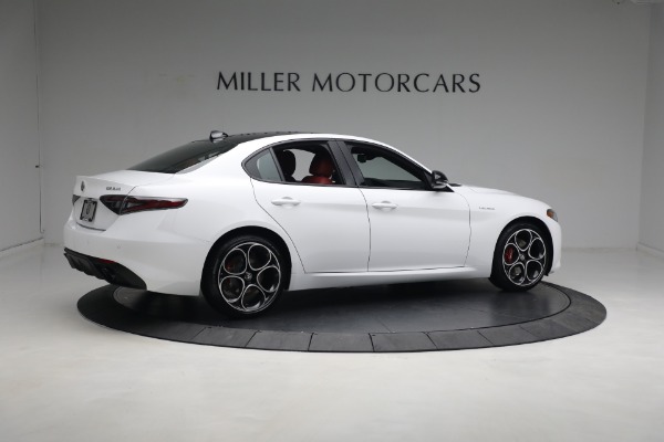 New 2024 Alfa Romeo Giulia Veloce for sale $55,285 at Alfa Romeo of Greenwich in Greenwich CT 06830 13