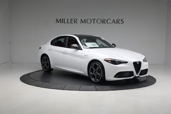 New 2024 Alfa Romeo Giulia Veloce for sale $55,285 at Alfa Romeo of Greenwich in Greenwich CT 06830 17