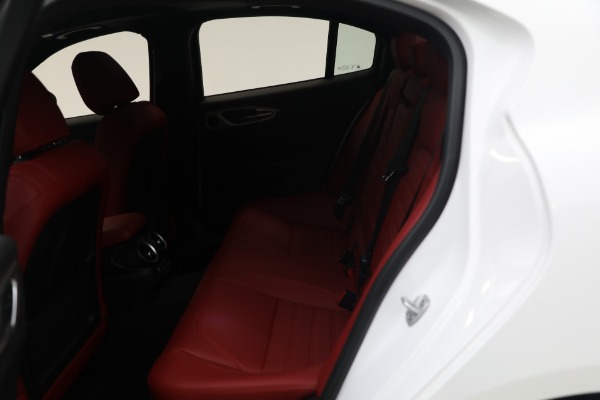 New 2024 Alfa Romeo Giulia Veloce for sale $55,285 at Alfa Romeo of Greenwich in Greenwich CT 06830 26