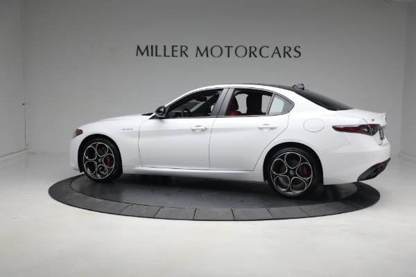 New 2024 Alfa Romeo Giulia Veloce for sale $55,285 at Alfa Romeo of Greenwich in Greenwich CT 06830 6