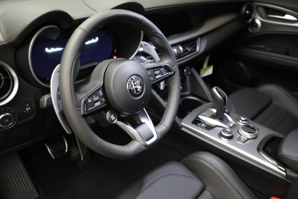 New 2024 Alfa Romeo Stelvio Veloce for sale Sold at Alfa Romeo of Greenwich in Greenwich CT 06830 26