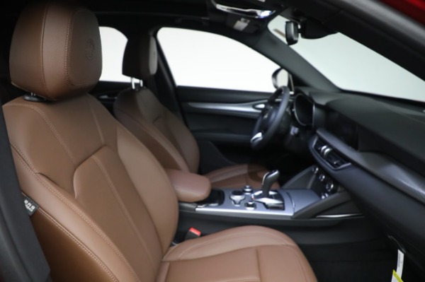 New 2024 Alfa Romeo Stelvio Ti for sale $53,920 at Alfa Romeo of Greenwich in Greenwich CT 06830 13