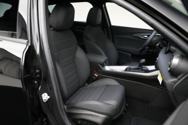 Used 2024 Alfa Romeo Tonale Ti for sale $30,900 at Alfa Romeo of Greenwich in Greenwich CT 06830 27