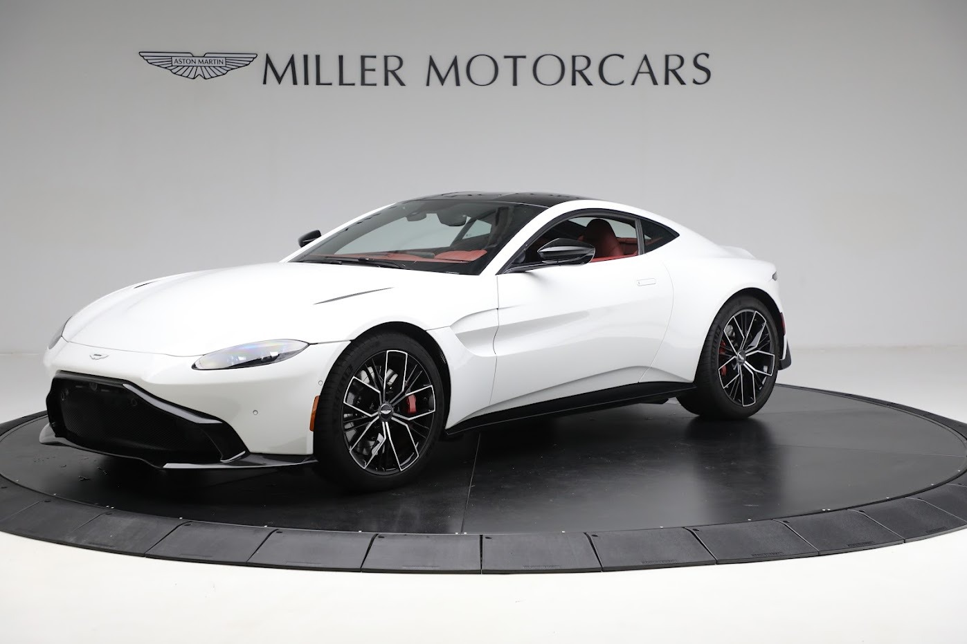 Used 2021 Aston Martin Vantage for sale $124,900 at Alfa Romeo of Greenwich in Greenwich CT 06830 1